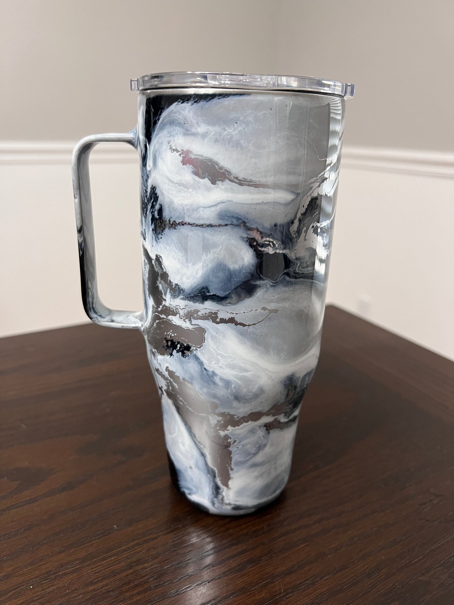 Smoky Marble 24oz Modern Curve Hoggdle Tumbler-Pre Made RTS